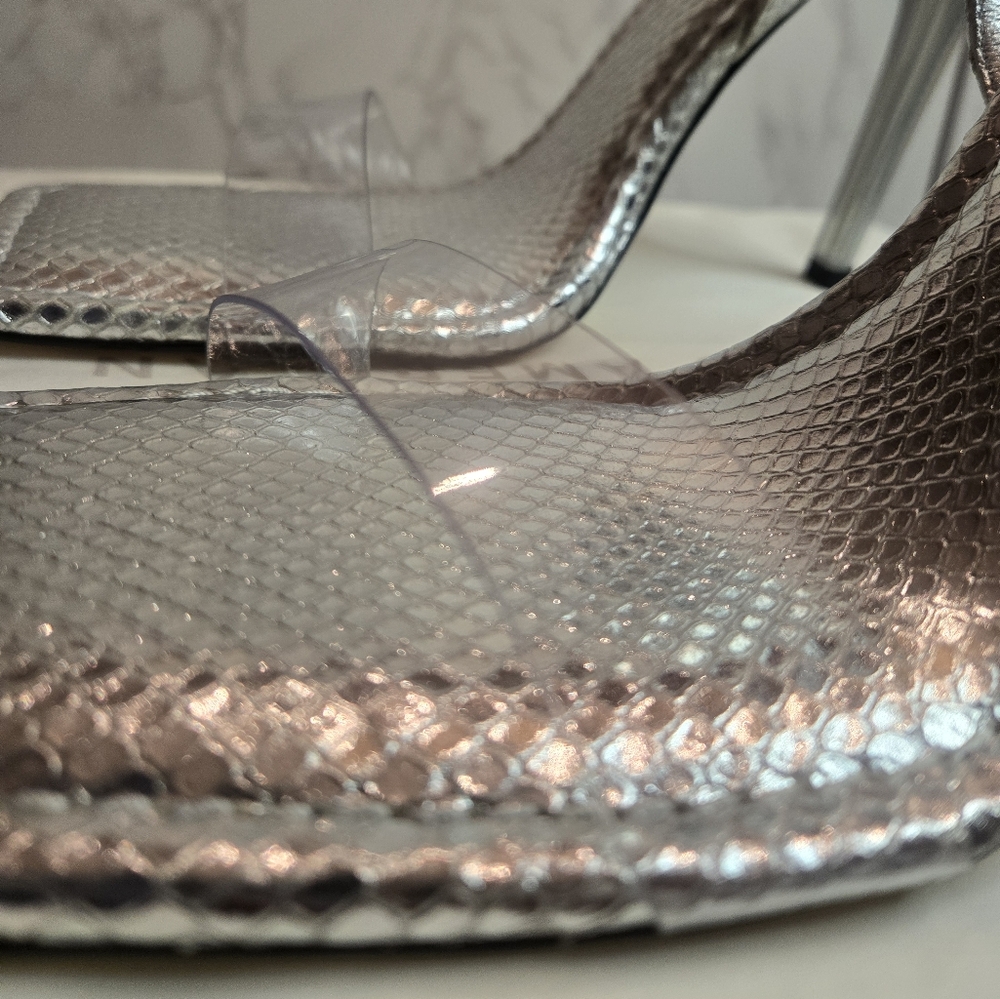 Good American Silver Snake Women's Square Toe Heels - Picture 4 of 6